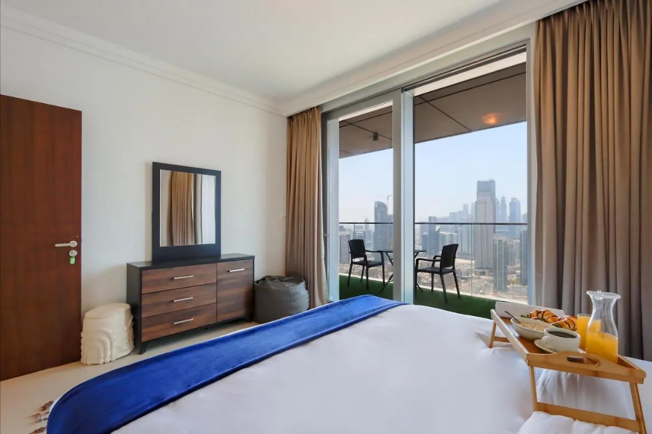 Livbnb - 2Br Burj View In Boulevard Point Дубай