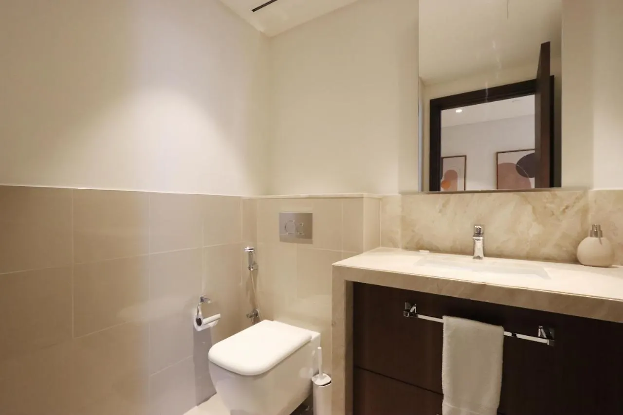 Livbnb - 2Br Burj View In Boulevard Point Дубай Апартаменты