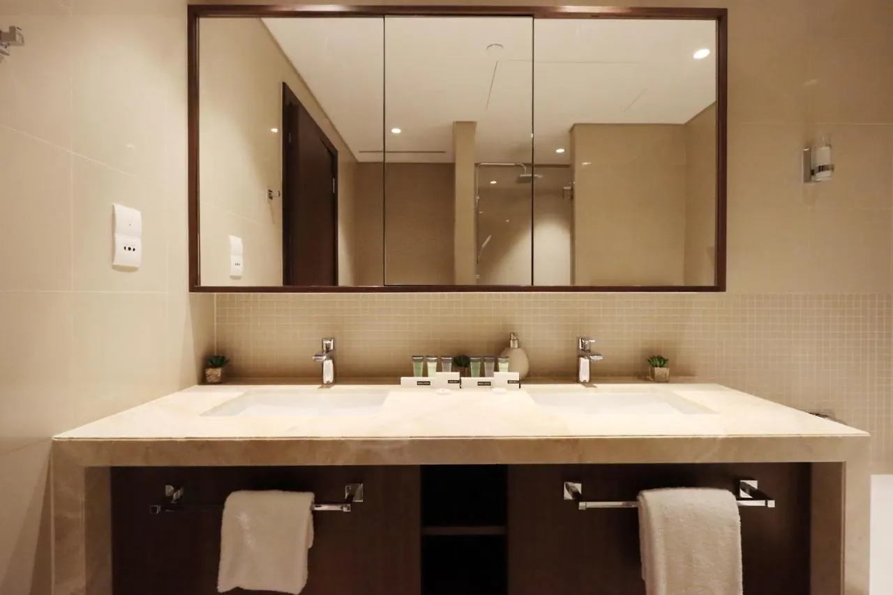 Livbnb - 2Br Burj View In Boulevard Point Дубай Апартаменты